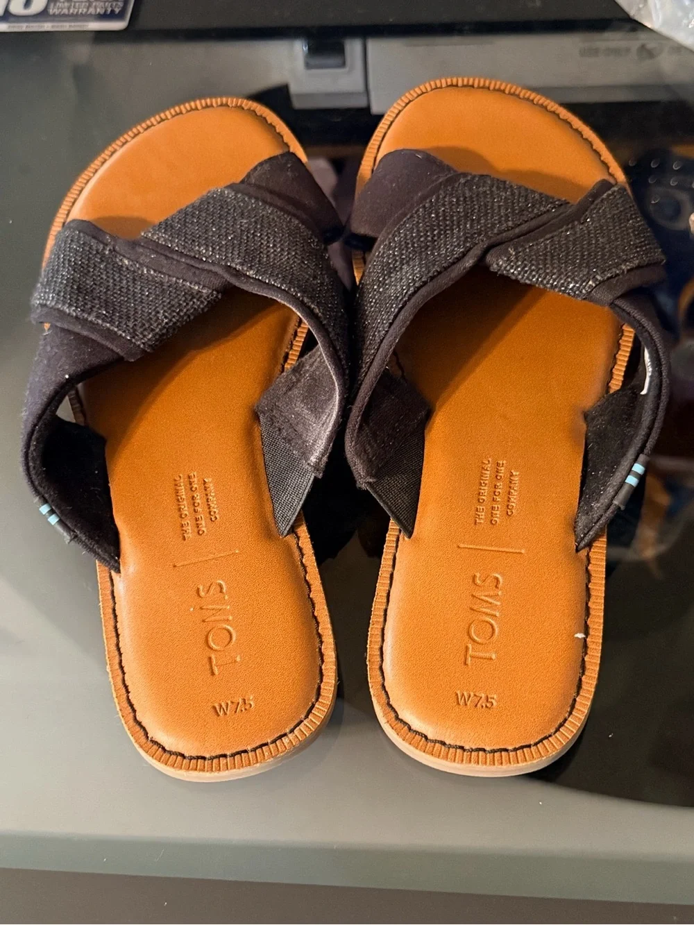 NWOT TOMS Black Woven Crisscross Slide Sandals Women’s Size 7.5 Flat Slip On